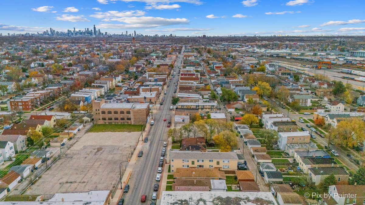 Discover the Charm of Cicero, Illinois: Elevating Real Estate with Professional Photography 