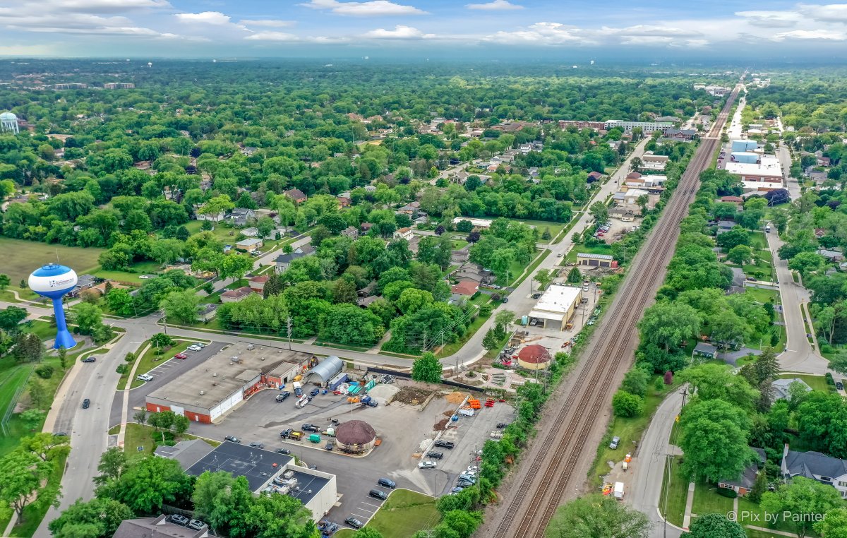 Discover the Charm of Clarendon Hills, Illinois: Elevating Real Estate with Professional Photography 