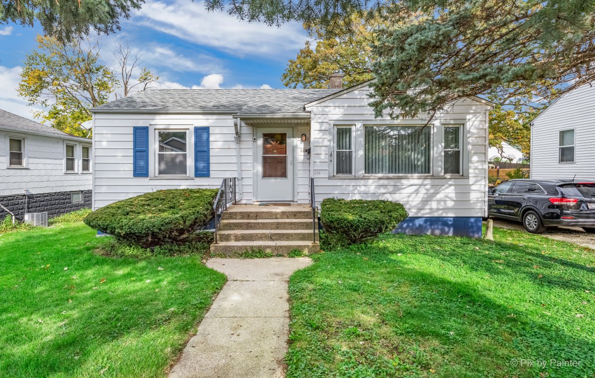 Crest Hill Reflections: Pix by Painter's Premier Real Estate Photography 