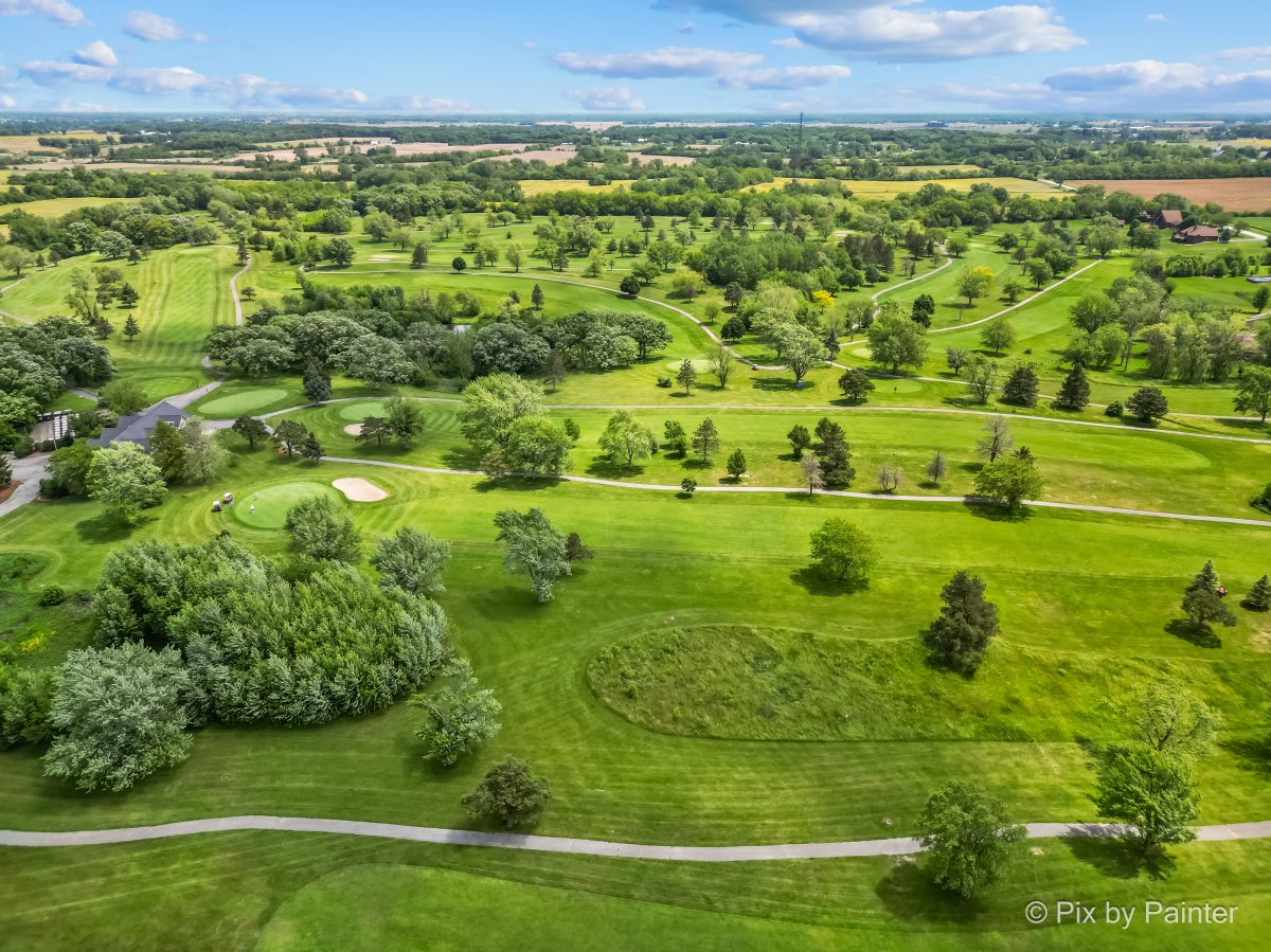 Discover the Appeal of Crete, Illinois: Showcasing Real Estate with Professional Photography 