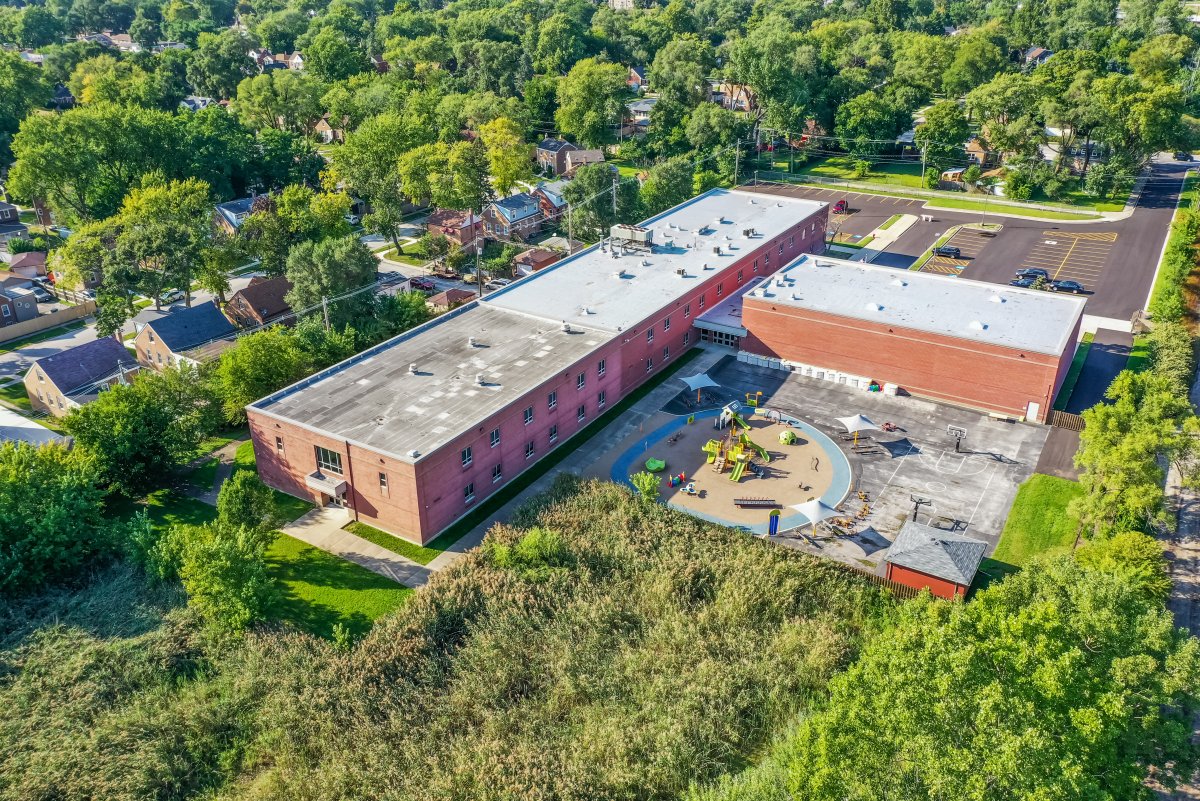 Discover the Charm of Dolton, Illinois: Showcasing Real Estate with Professional Photography 