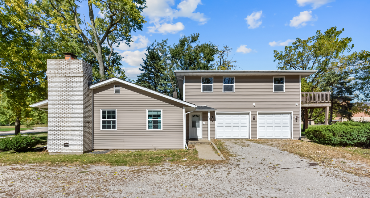 Capturing Elwood’s Essence: Professional Real Estate Photography by Pix by Painter