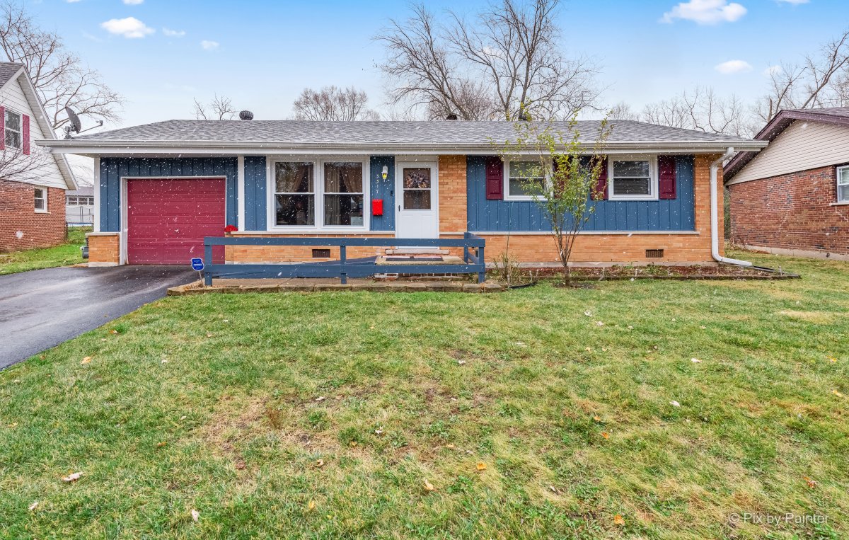Hazel Crest Harmony: Pix by Painter's Premier Real Estate Photography 