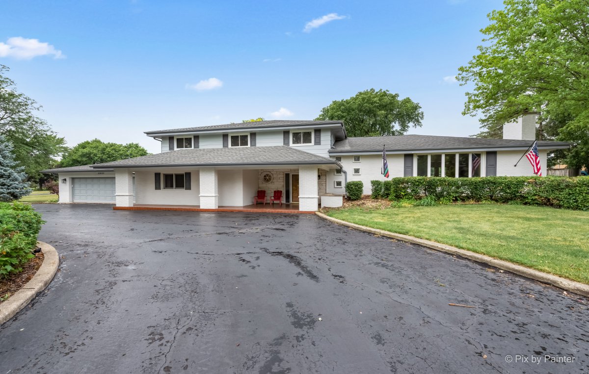 Medinah Majesty: Pix by Painter's Premier Real Estate Photography