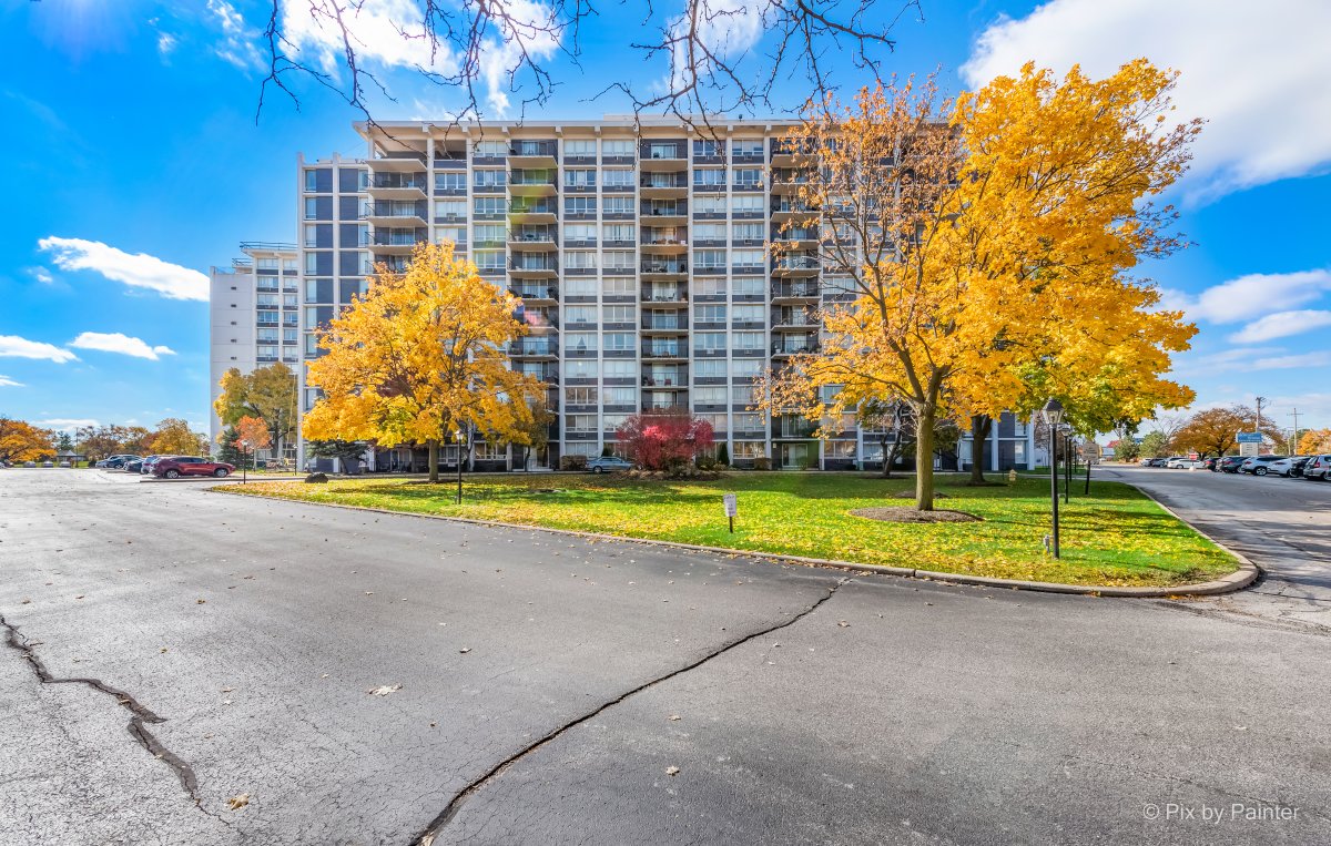 Niles Essence: Pix by Painter's Premier Real Estate Photography 